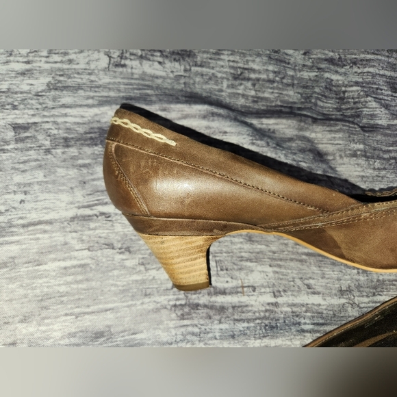 Steve Madden Brown Leather Ruched Round Toe Block Heel Pumps Comfortable Shoes - Picture 14 of 15